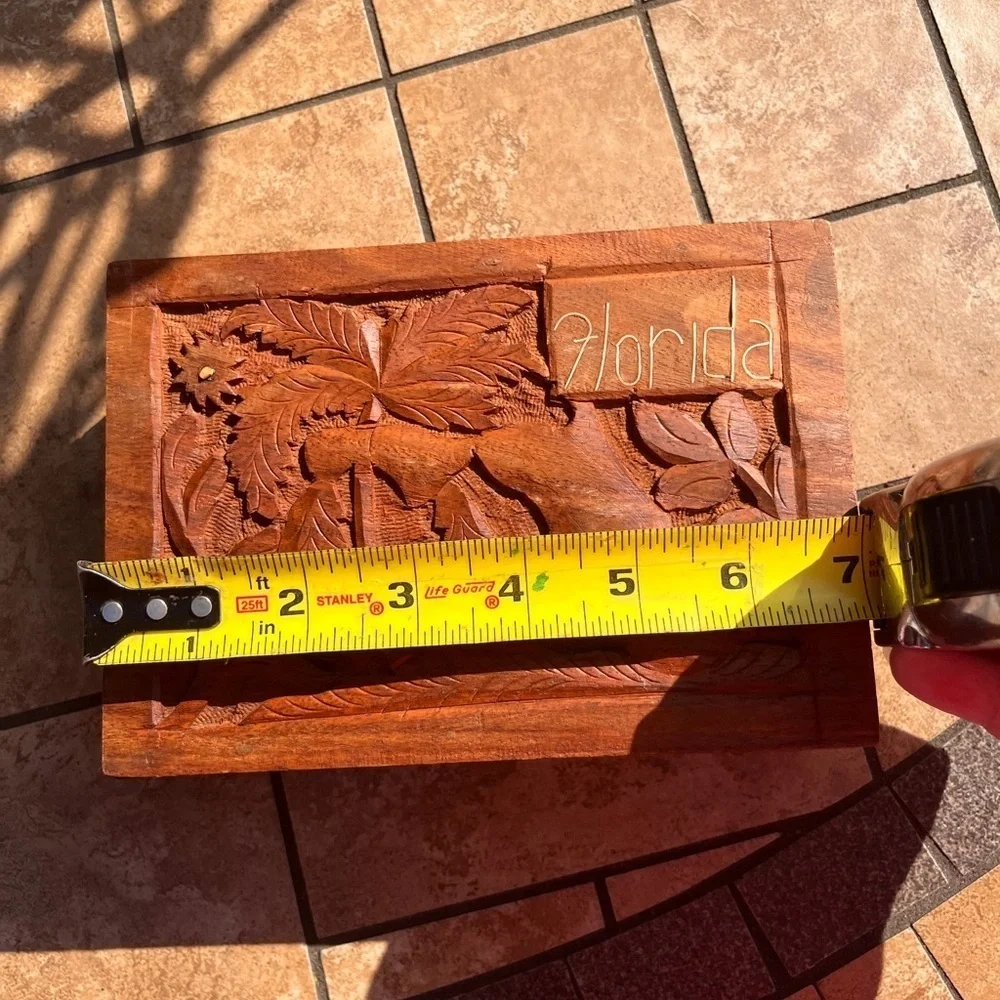 Vintage hand carving trinket jewelry box
